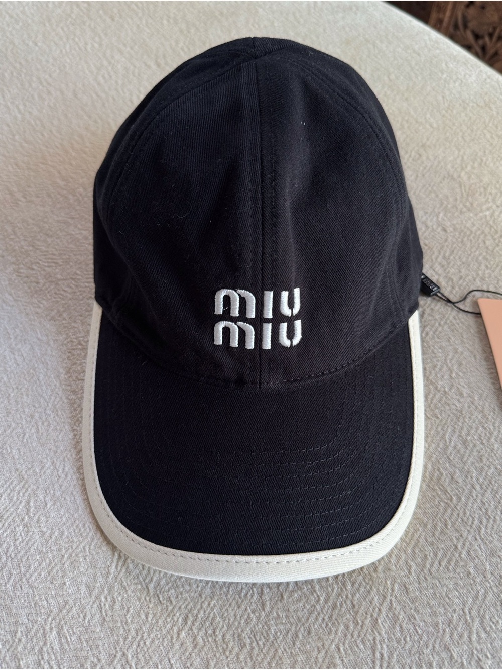 Fashion Black Baseball Cap with white Trim and Embroidered Logo